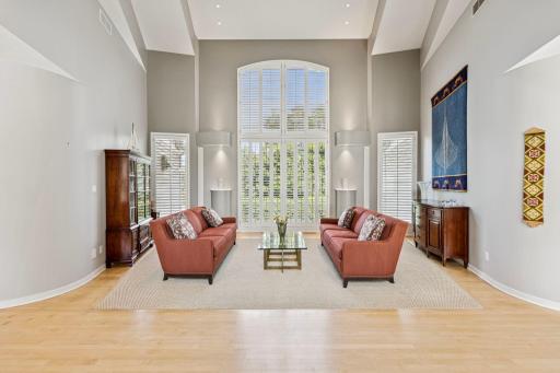 2350 Cherrywood Road, Minnetonka, MN 55305