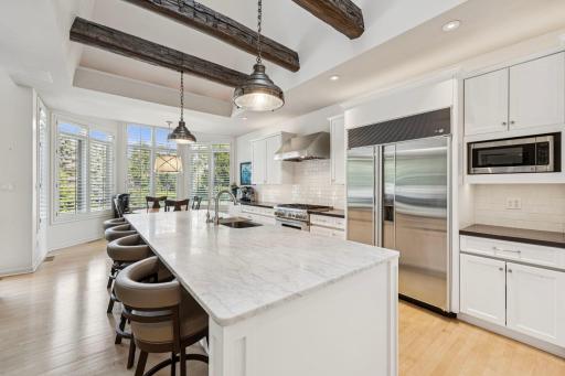 2350 Cherrywood Road, Minnetonka, MN 55305