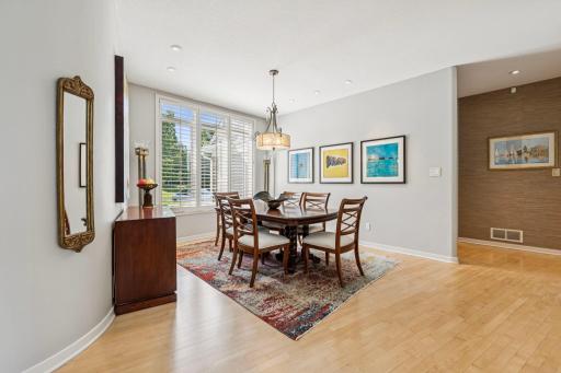 2350 Cherrywood Road, Minnetonka, MN 55305
