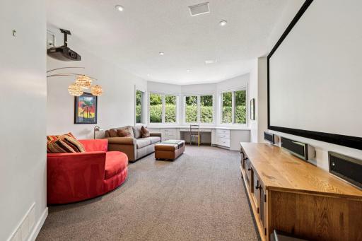 2350 Cherrywood Road, Minnetonka, MN 55305