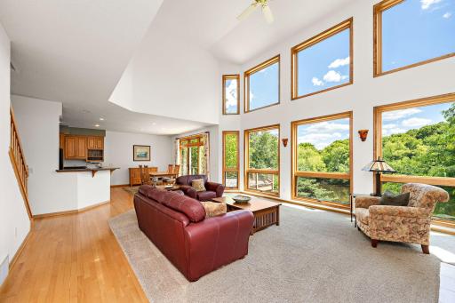 16025 48th Avenue N, Plymouth, MN 55446