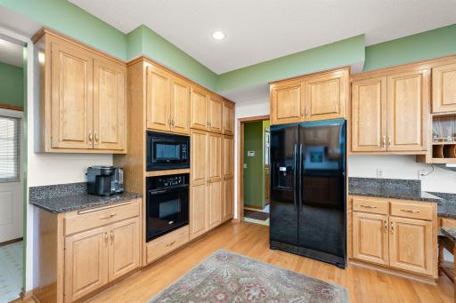 16025 48th Avenue N, Plymouth, MN 55446