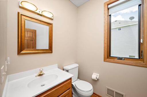 16025 48th Avenue N, Plymouth, MN 55446
