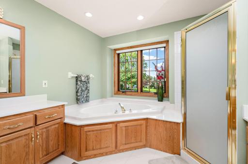 16025 48th Avenue N, Plymouth, MN 55446