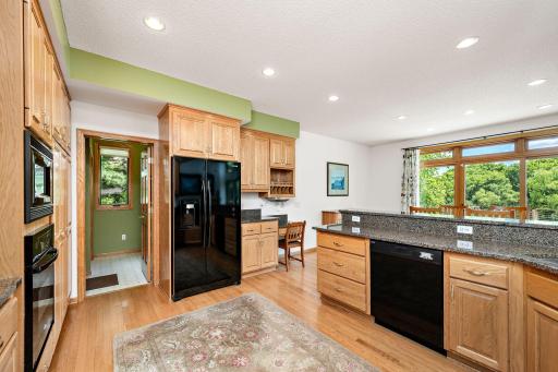 16025 48th Avenue N, Plymouth, MN 55446
