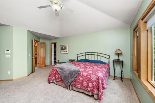 16025 48th Avenue N, Plymouth, MN 55446