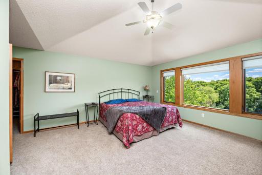 16025 48th Avenue N, Plymouth, MN 55446