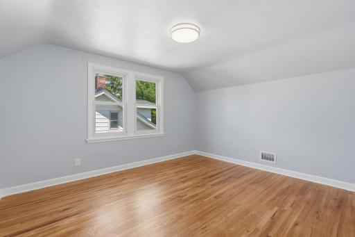 1877 Lacrosse Avenue, Saint Paul, MN 55119