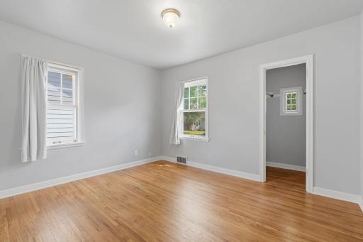 1877 Lacrosse Avenue, Saint Paul, MN 55119