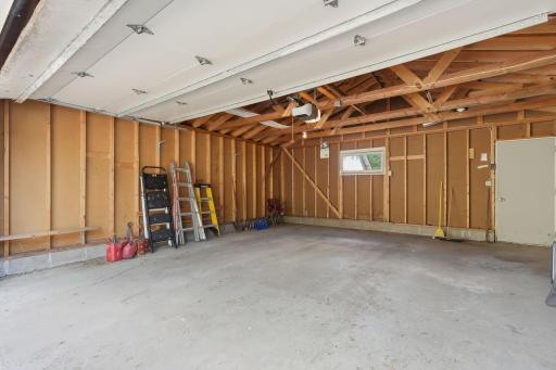 1877 Lacrosse Avenue, Saint Paul, MN 55119