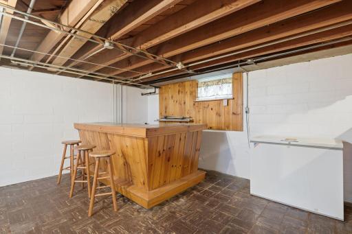 1877 Lacrosse Avenue, Saint Paul, MN 55119