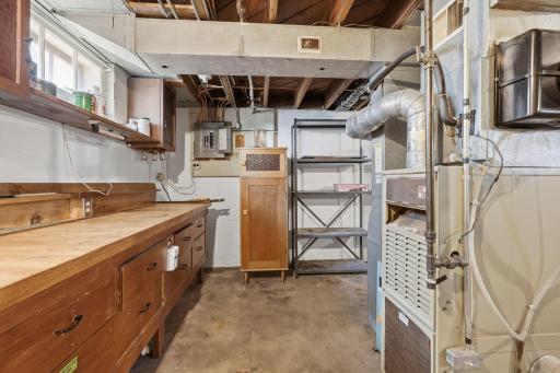 1877 Lacrosse Avenue, Saint Paul, MN 55119