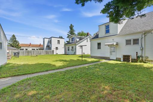 1877 Lacrosse Avenue, Saint Paul, MN 55119