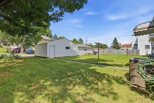 1877 Lacrosse Avenue, Saint Paul, MN 55119