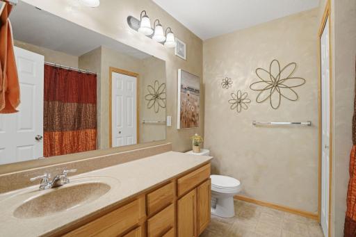 9624 Scott Lane N, Minneapolis, MN 55443