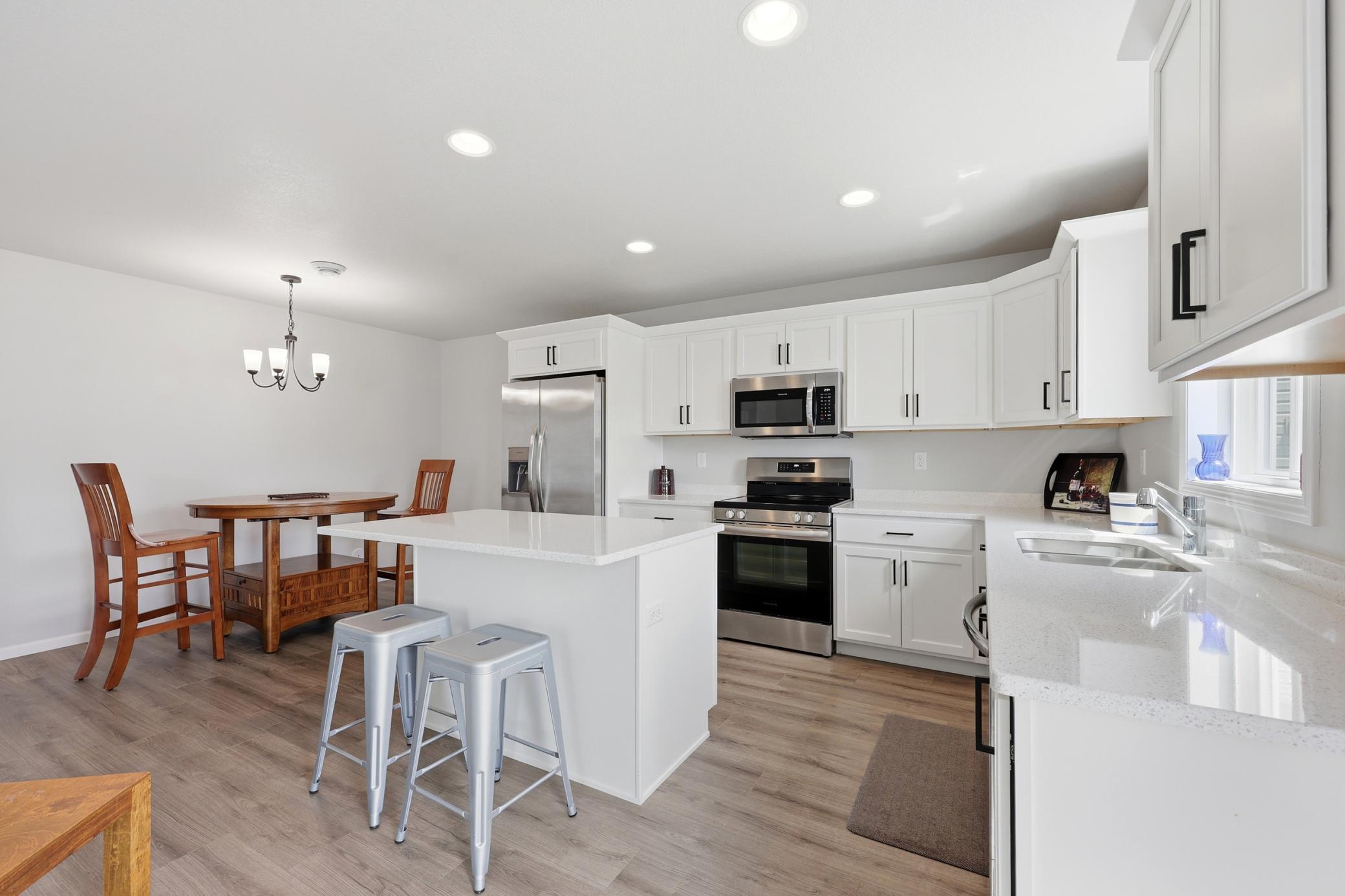 Kitchen & Dining Room