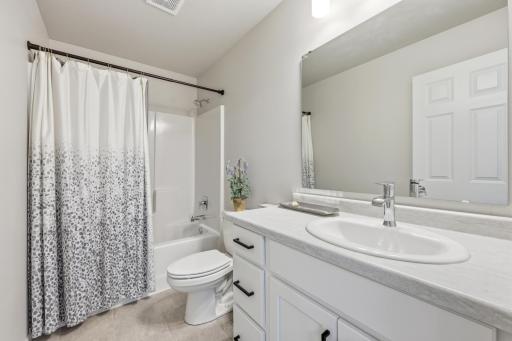 1490 68th Avenue S, Fargo, ND 58104