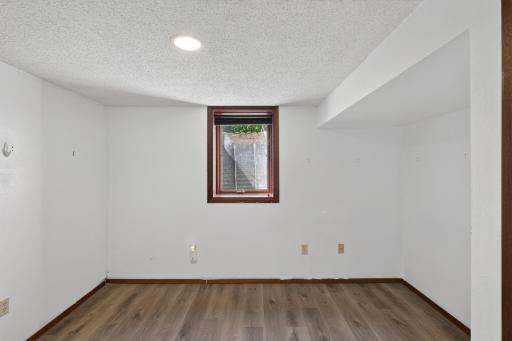 1576 Case Avenue, Saint Paul, MN 55106