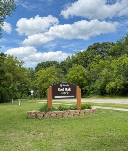 Red Oak Park within walking distance! Featuring: tennis, basketball, hockey, playground, etc.