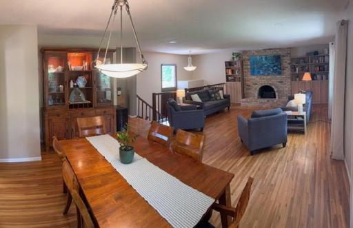 3317 Red Oak Circle S, Burnsville, MN 55337