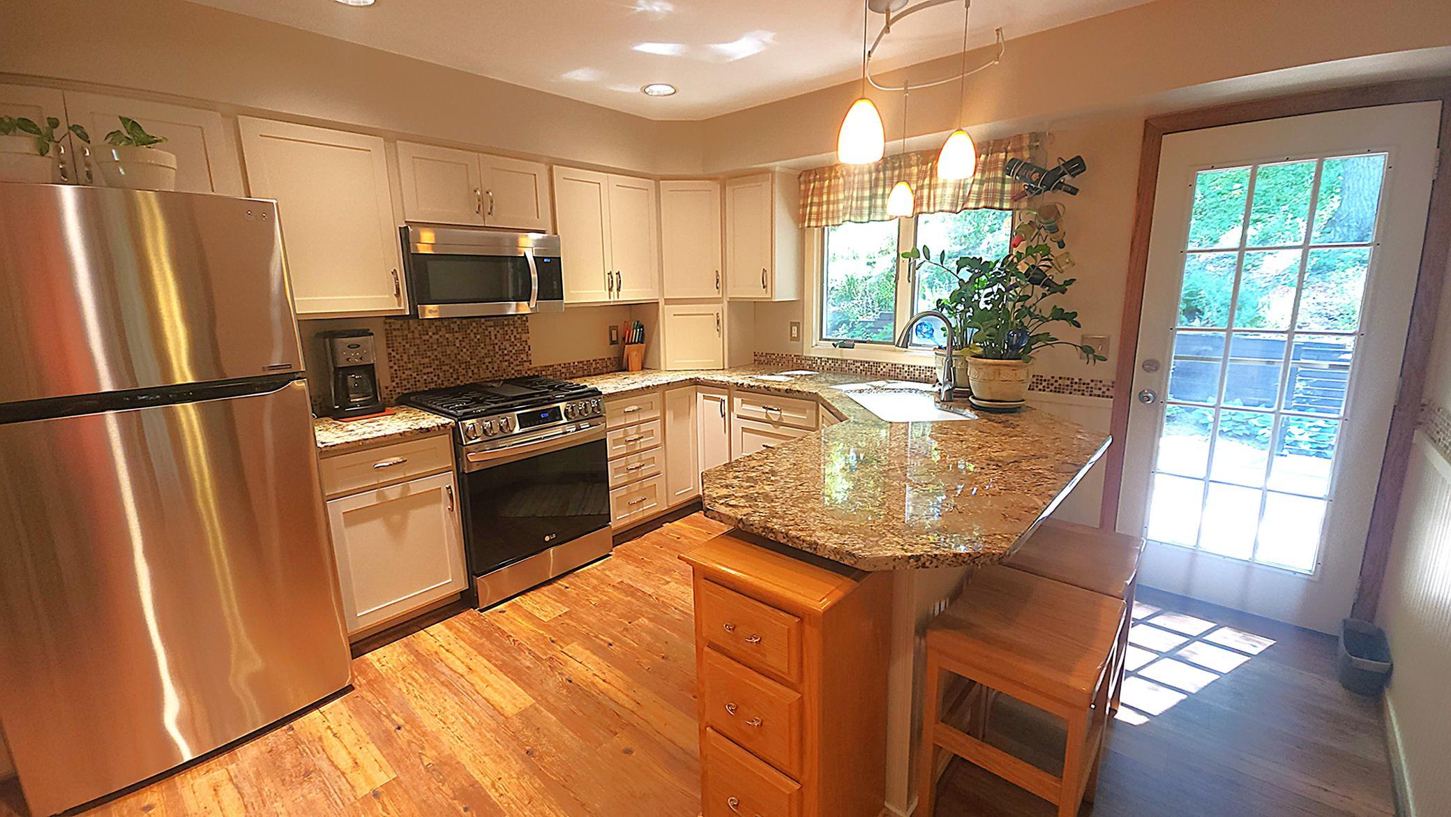 kitchen 3.JPG