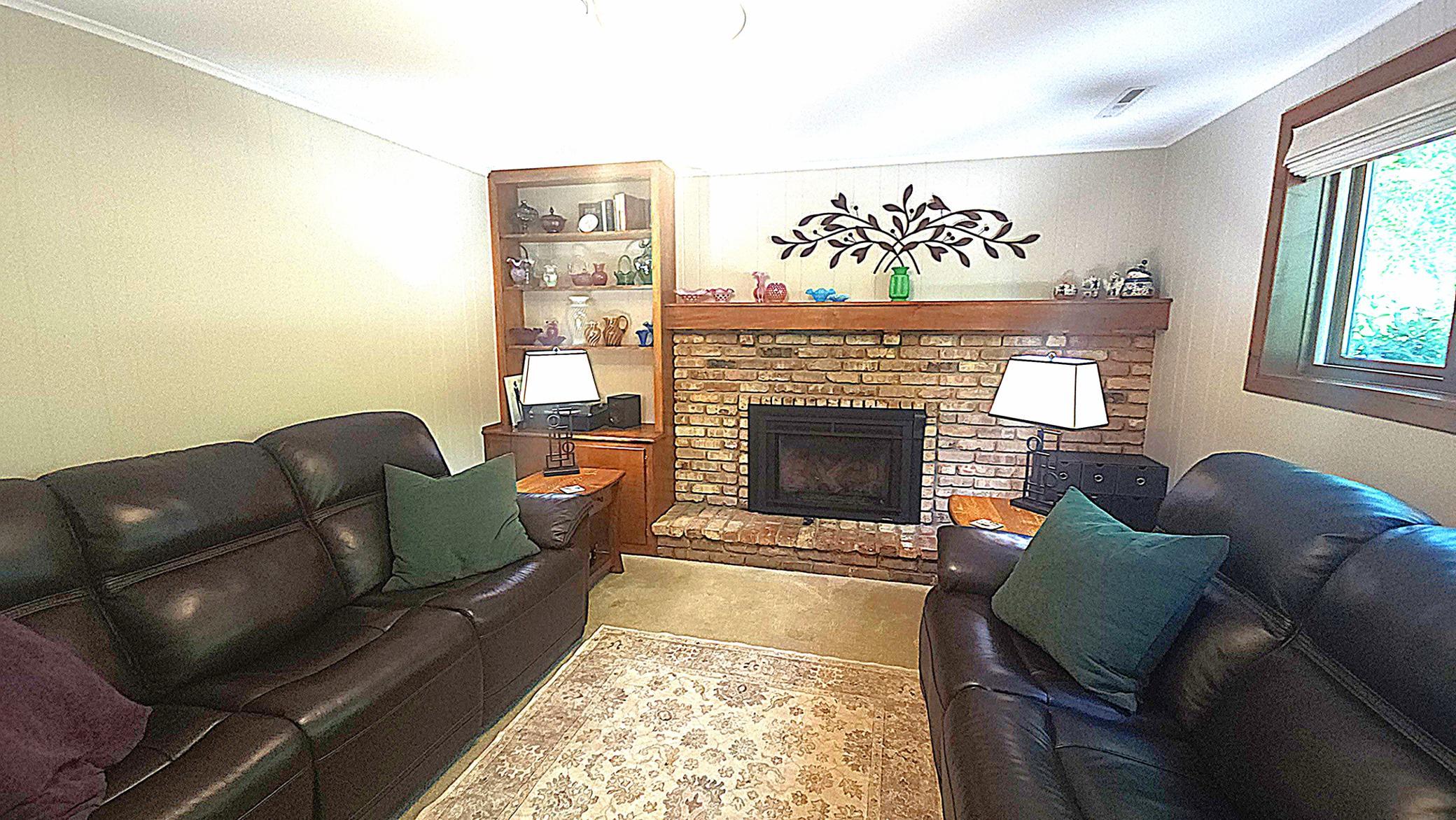 family room .JPG