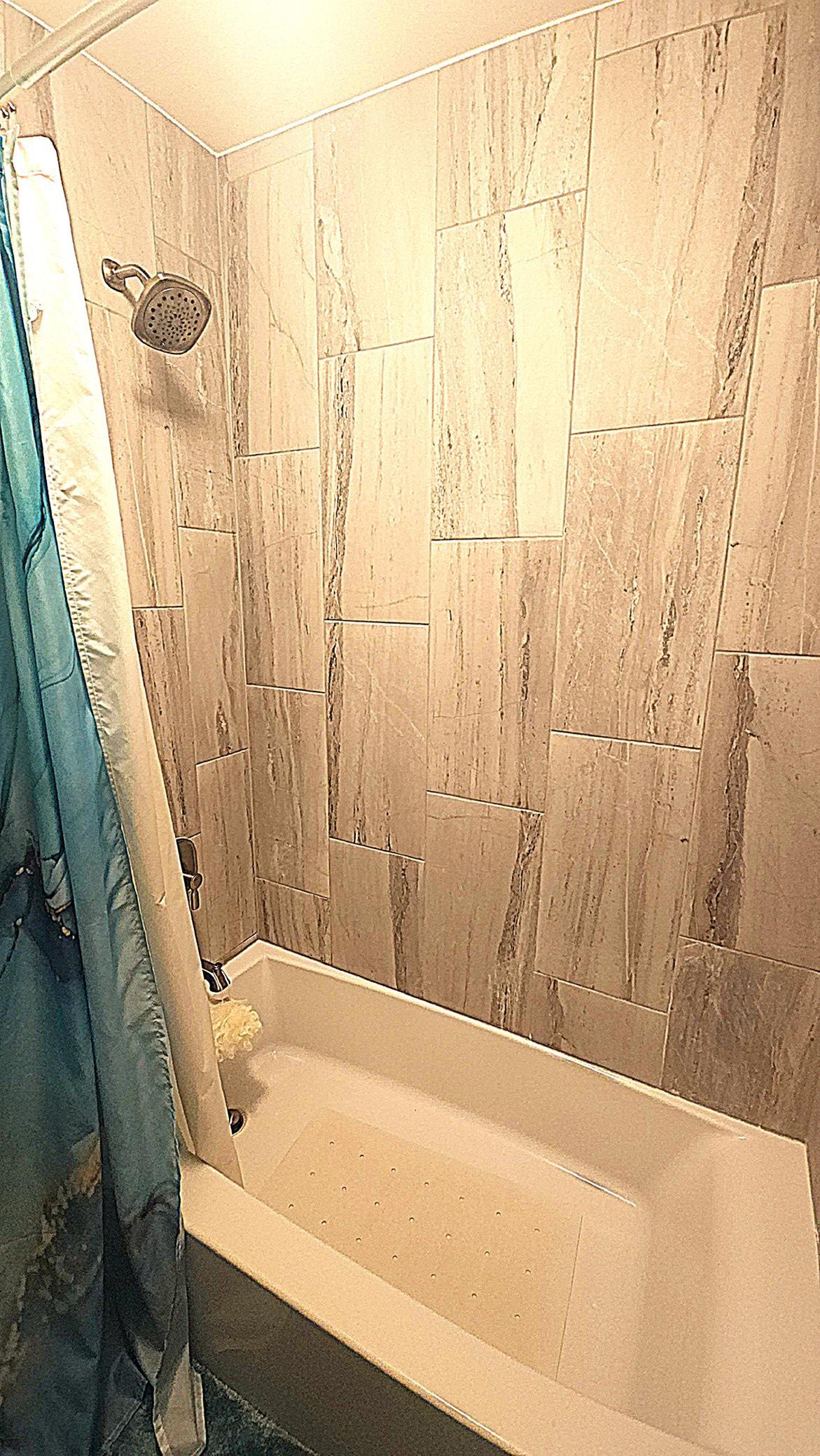 full tiled surround.JPG