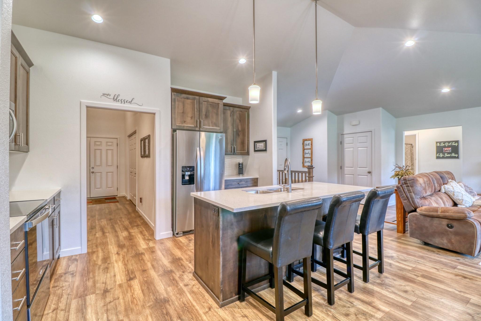 Kitchen1_3.jpg