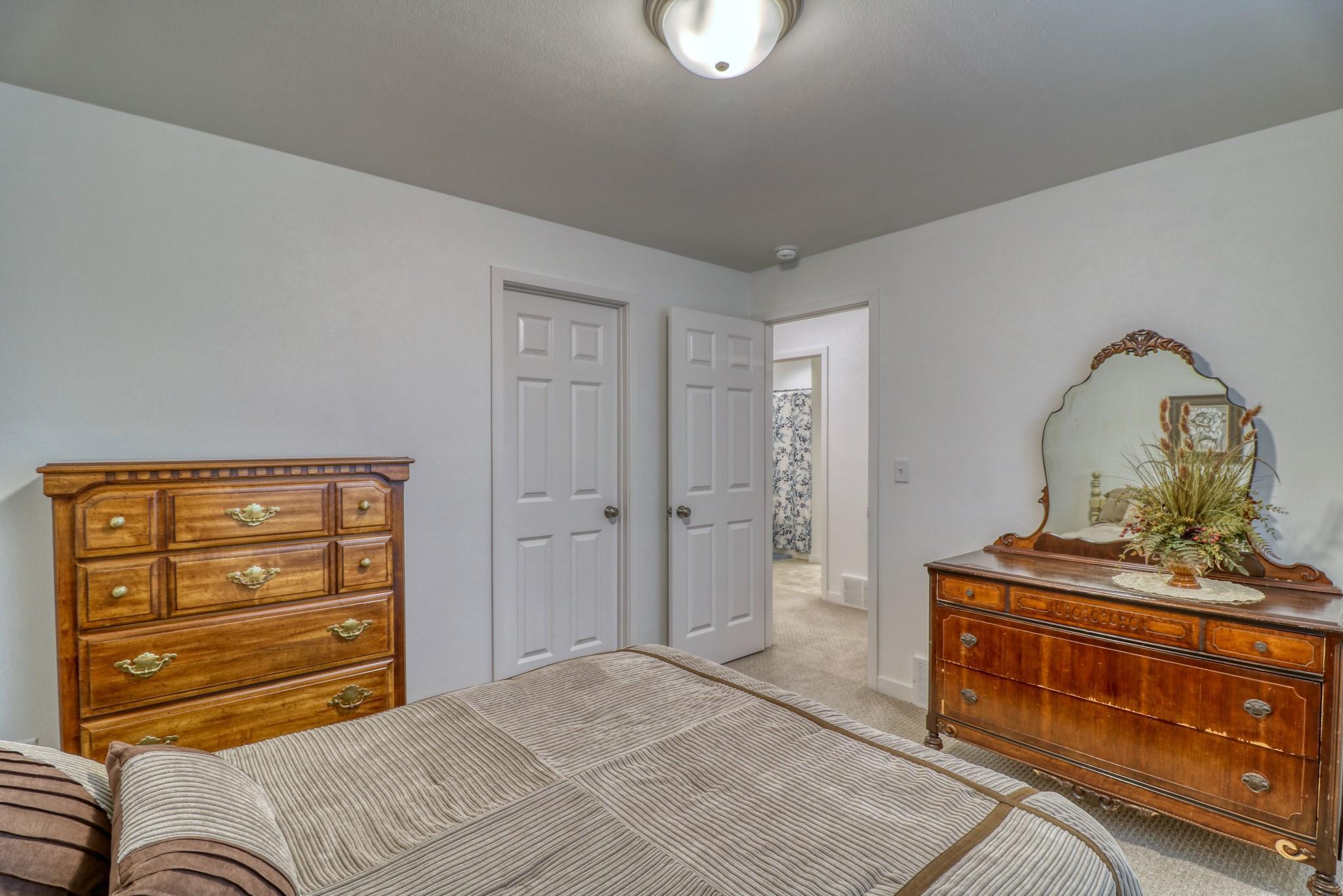 Basement Bedroom2_1.jpg