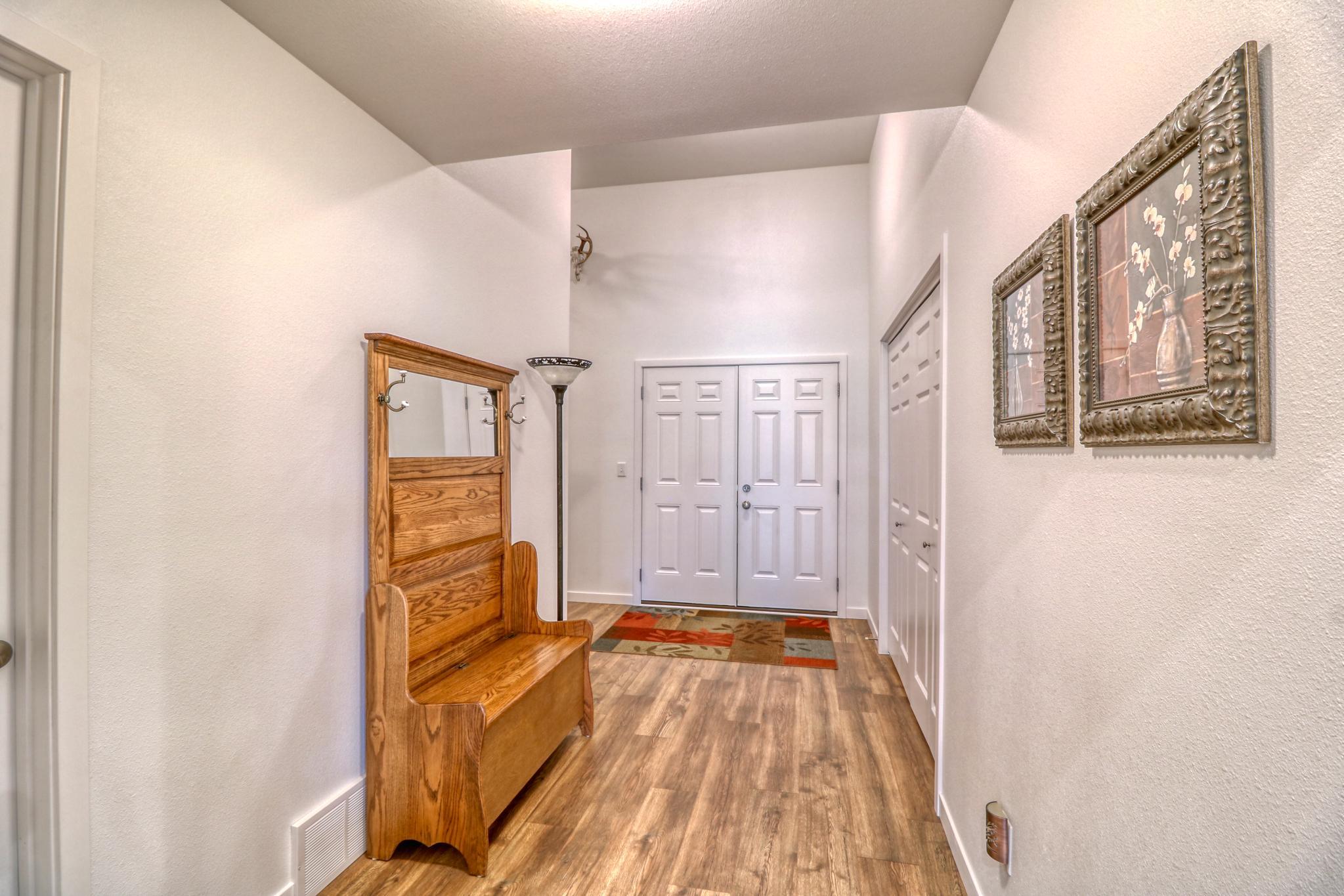Mudroom1_1.jpg