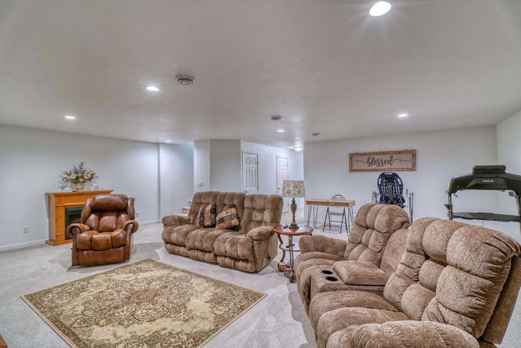 Basement Familyroom1_2.jpg