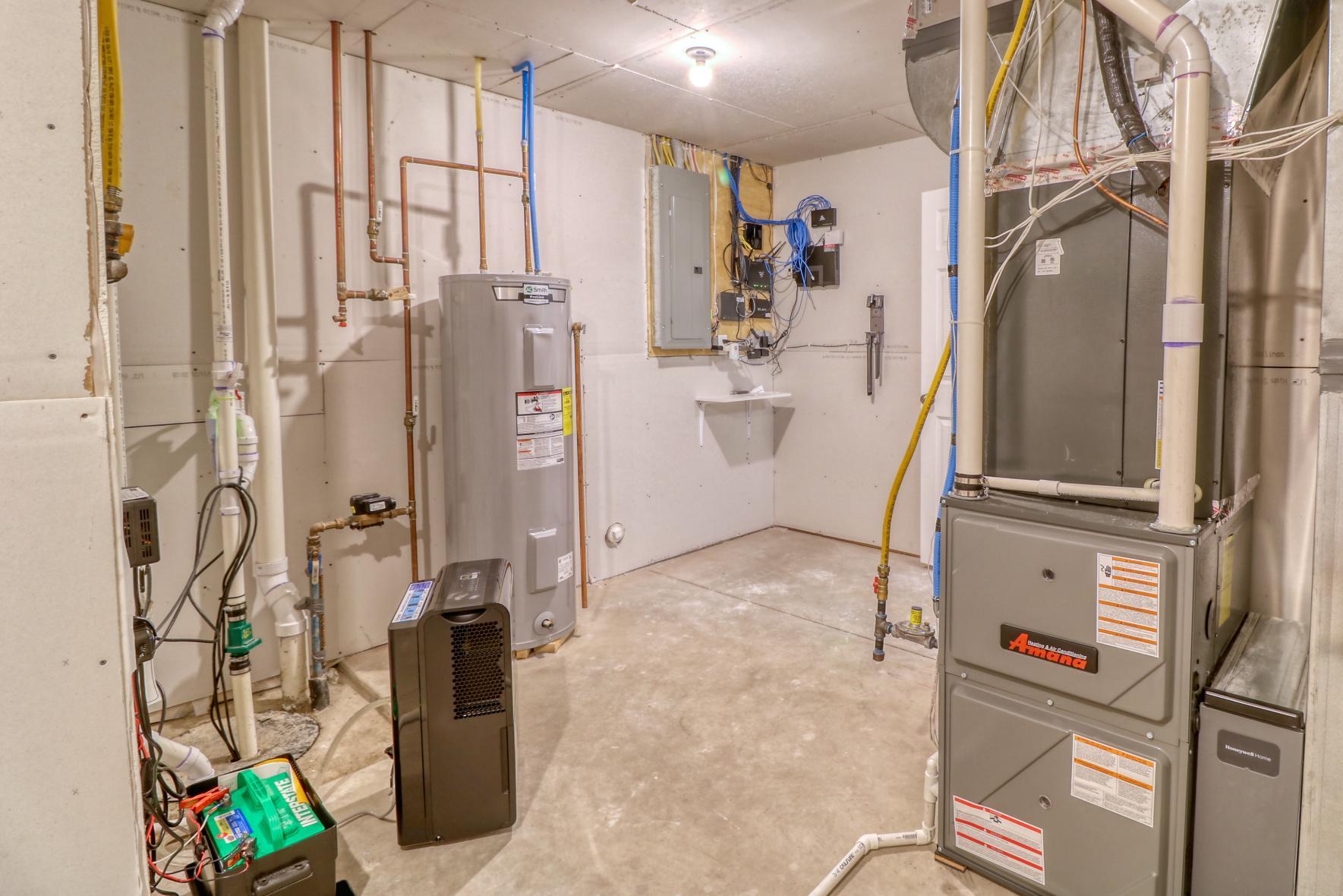 Mechanical w elec water heater (2 zones GFA; C/A)jpg