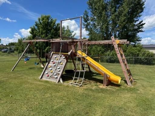708 Irving Avenue SW, Wadena, MN 56482