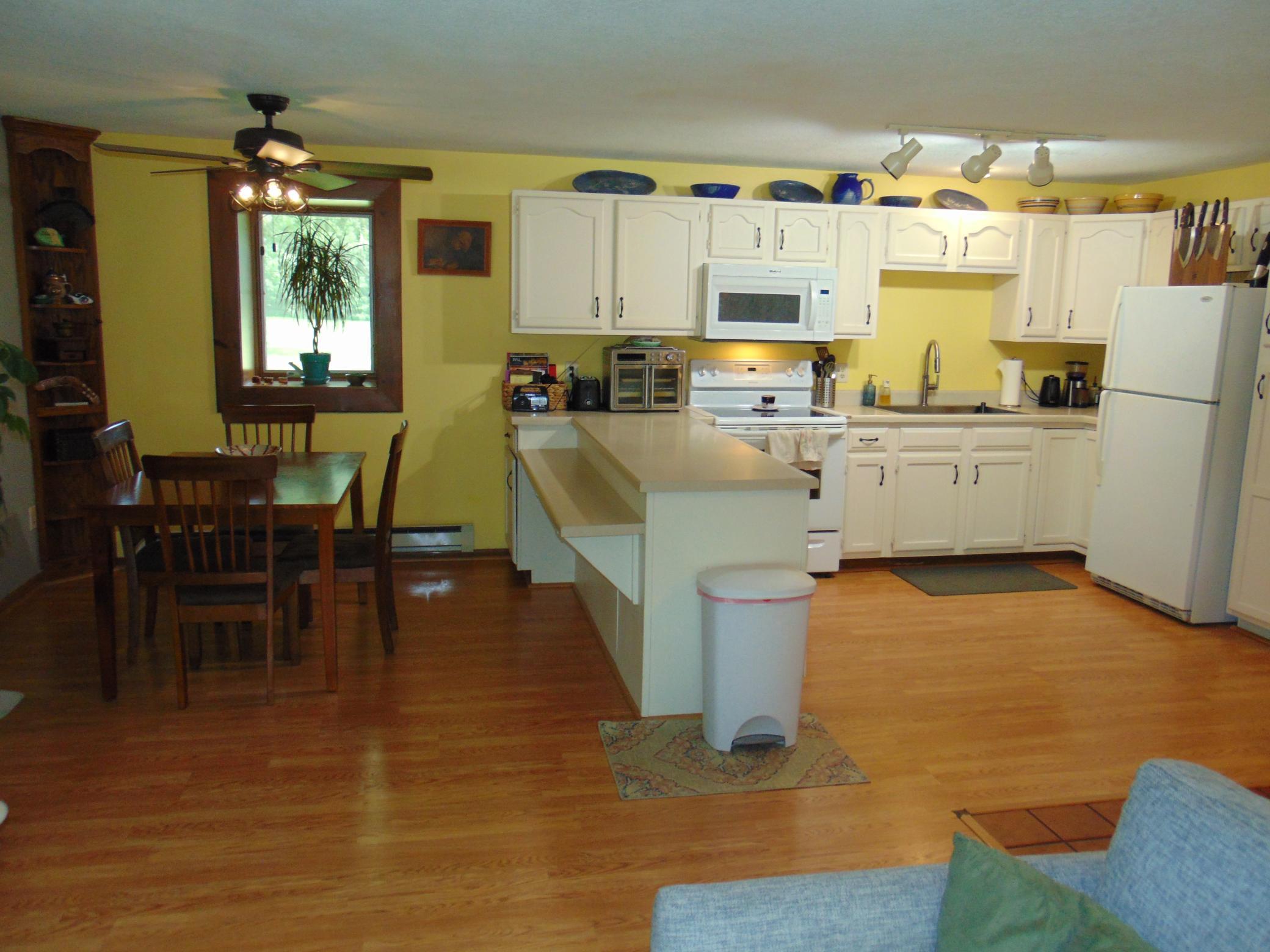Kitchen with breakfast bar.