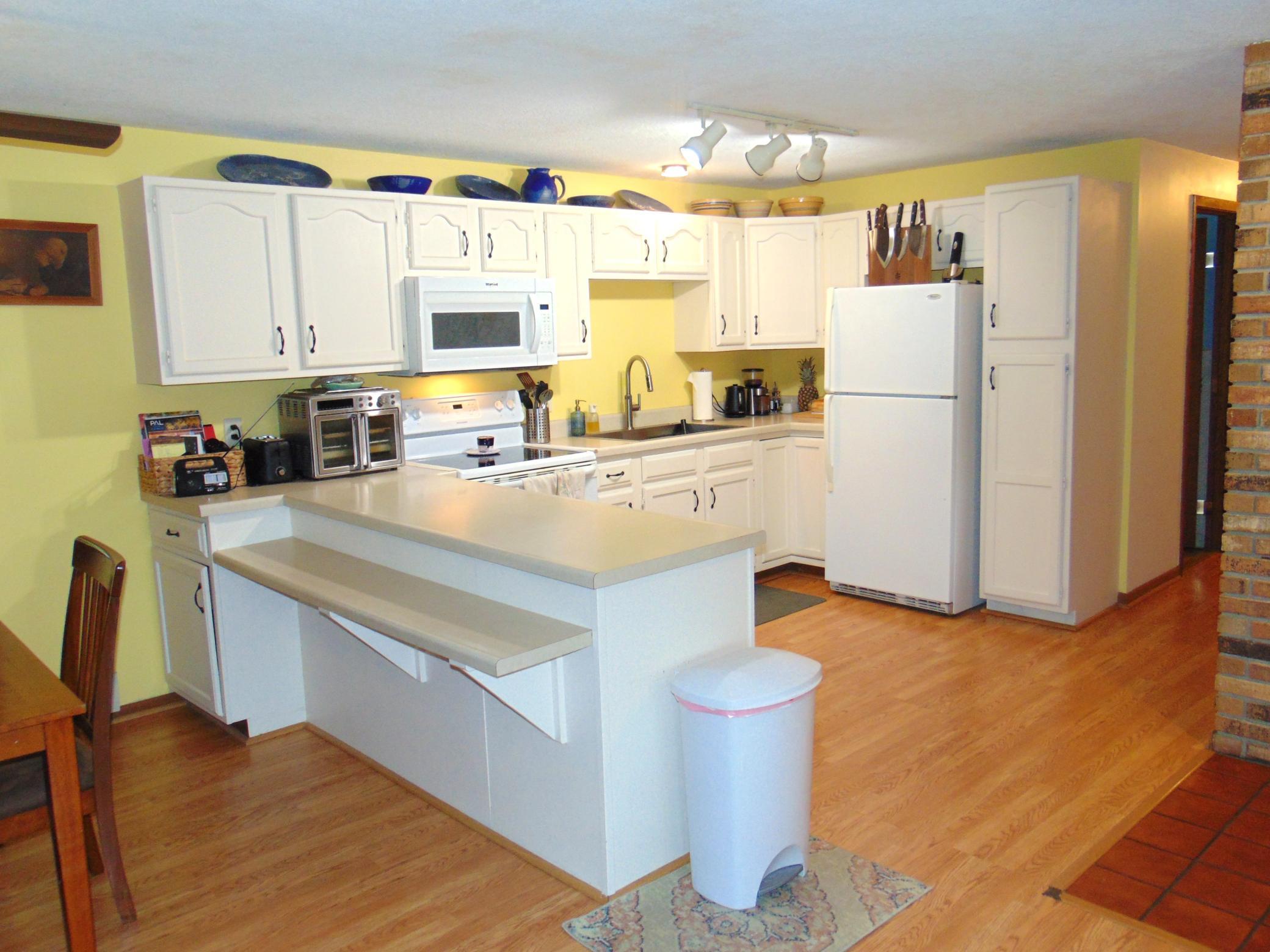 Breakfast bar in kitchen.