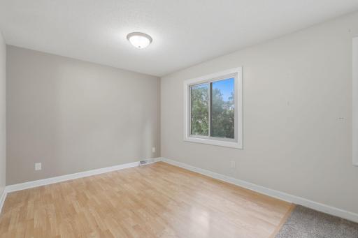 4250 Thornhill Lane, Vadnais Heights, MN 55127