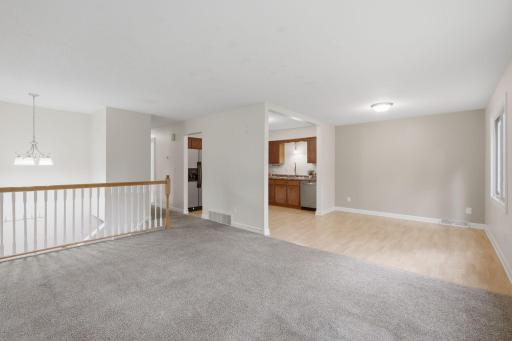 4250 Thornhill Lane, Vadnais Heights, MN 55127