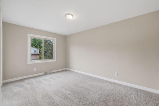 4250 Thornhill Lane, Vadnais Heights, MN 55127