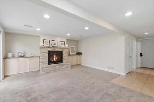 4250 Thornhill Lane, Vadnais Heights, MN 55127