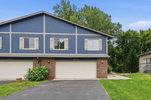 4250 Thornhill Lane, Vadnais Heights, MN 55127
