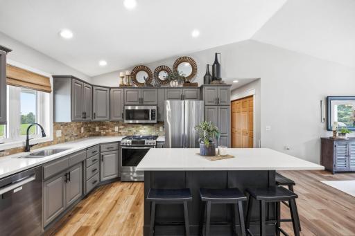 19436 Memory Circle, Hutchinson, MN 55350