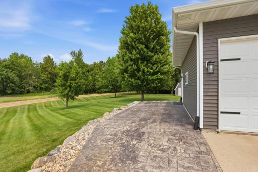 19436 Memory Circle, Hutchinson, MN 55350