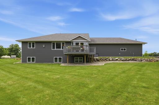 19436 Memory Circle, Hutchinson, MN 55350
