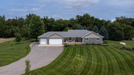 19436 Memory Circle, Hutchinson, MN 55350
