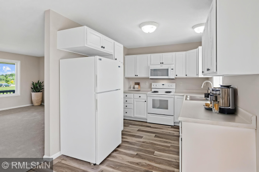 1469-142nd-St-New-Richmond-WI-9 - Kitchen - Standard - 0.jpg