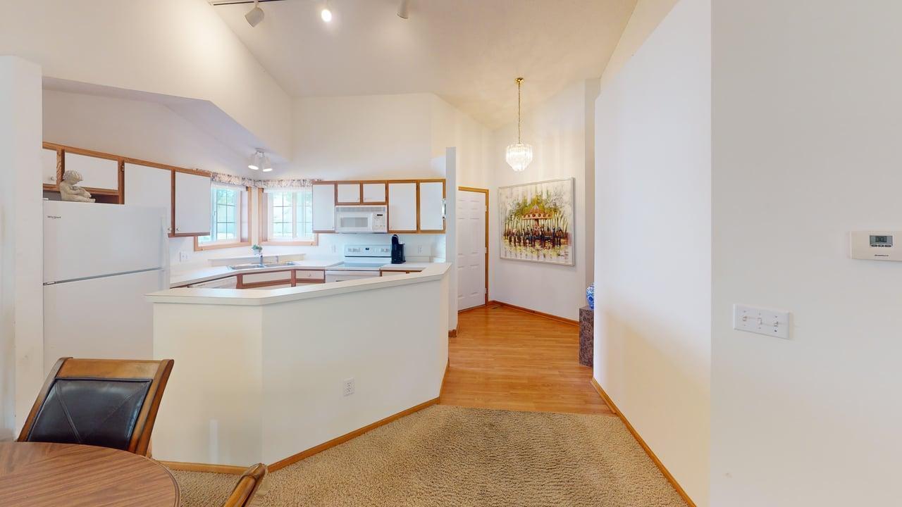 Kitchen center island