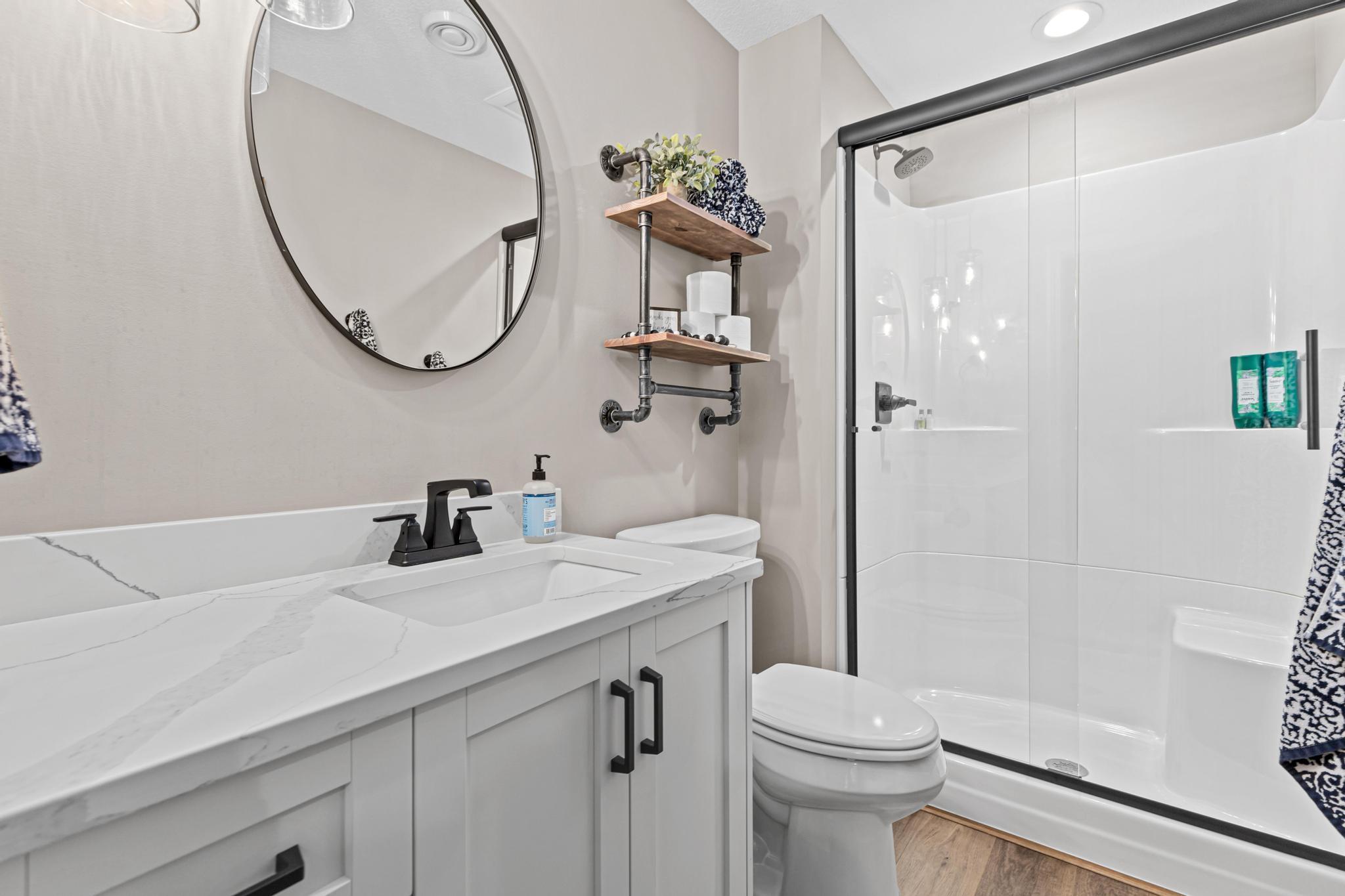 Lower level 3/4 bath.