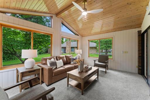 13411 Pepperwood Circle, Hopkins, MN 55305