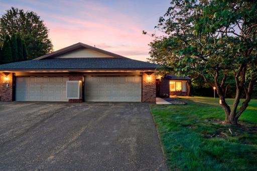13411 Pepperwood Circle, Hopkins, MN 55305