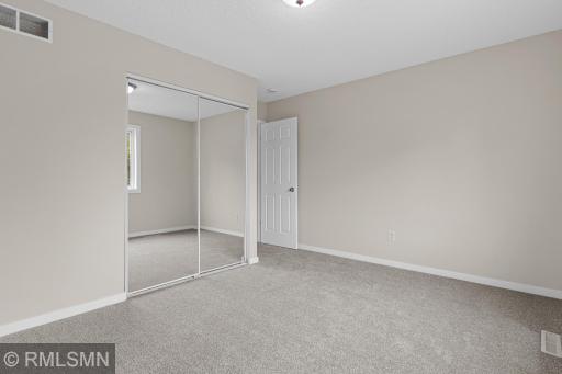 7654 Dunmore Road, Woodbury, MN 55125